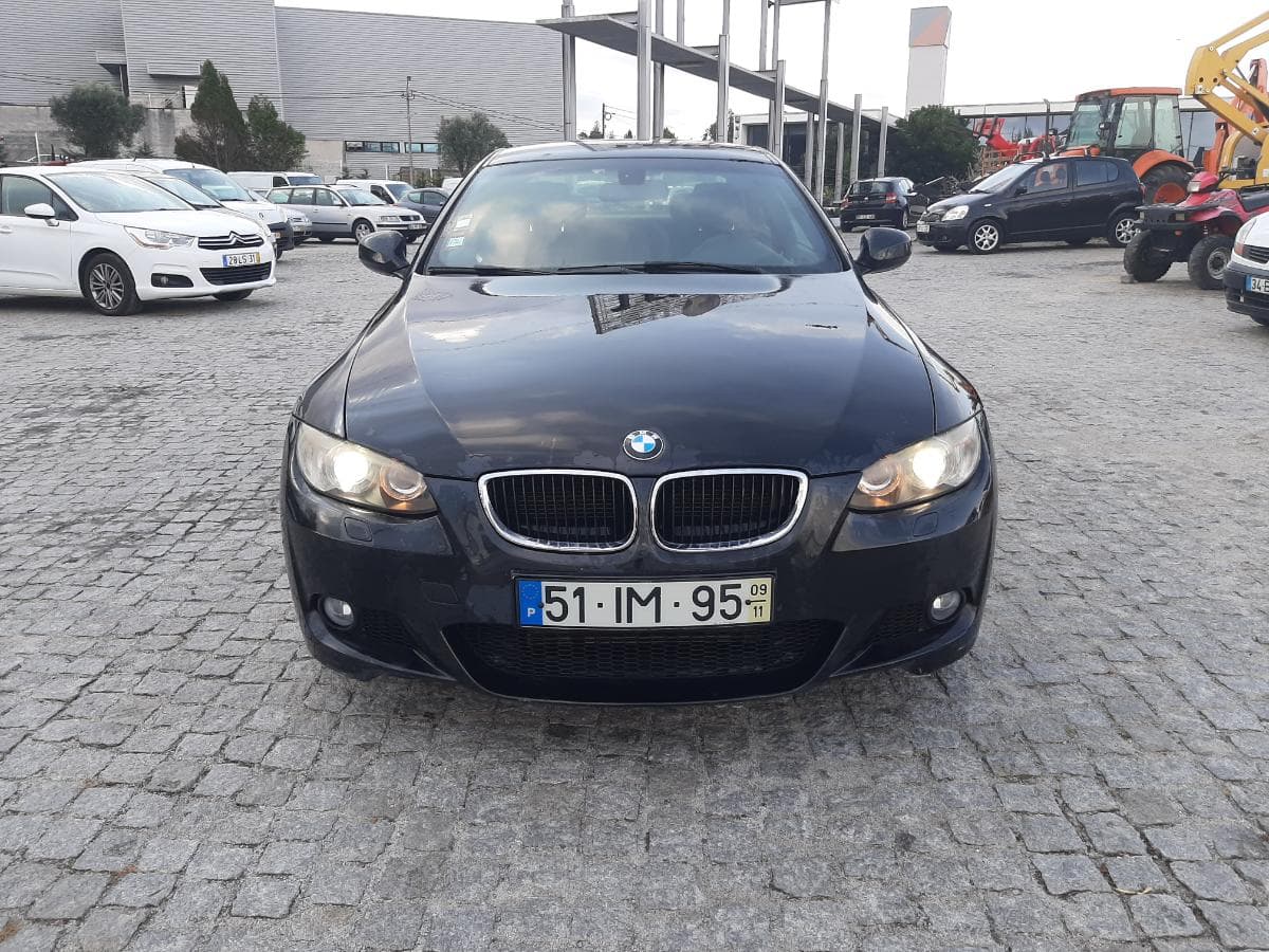 BMW 320D Coupé · Ano 2009 — imagem 2