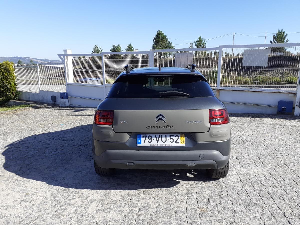 Citroën C4 Cactus 1.6 HDI · Ano 2014 — imagen 5