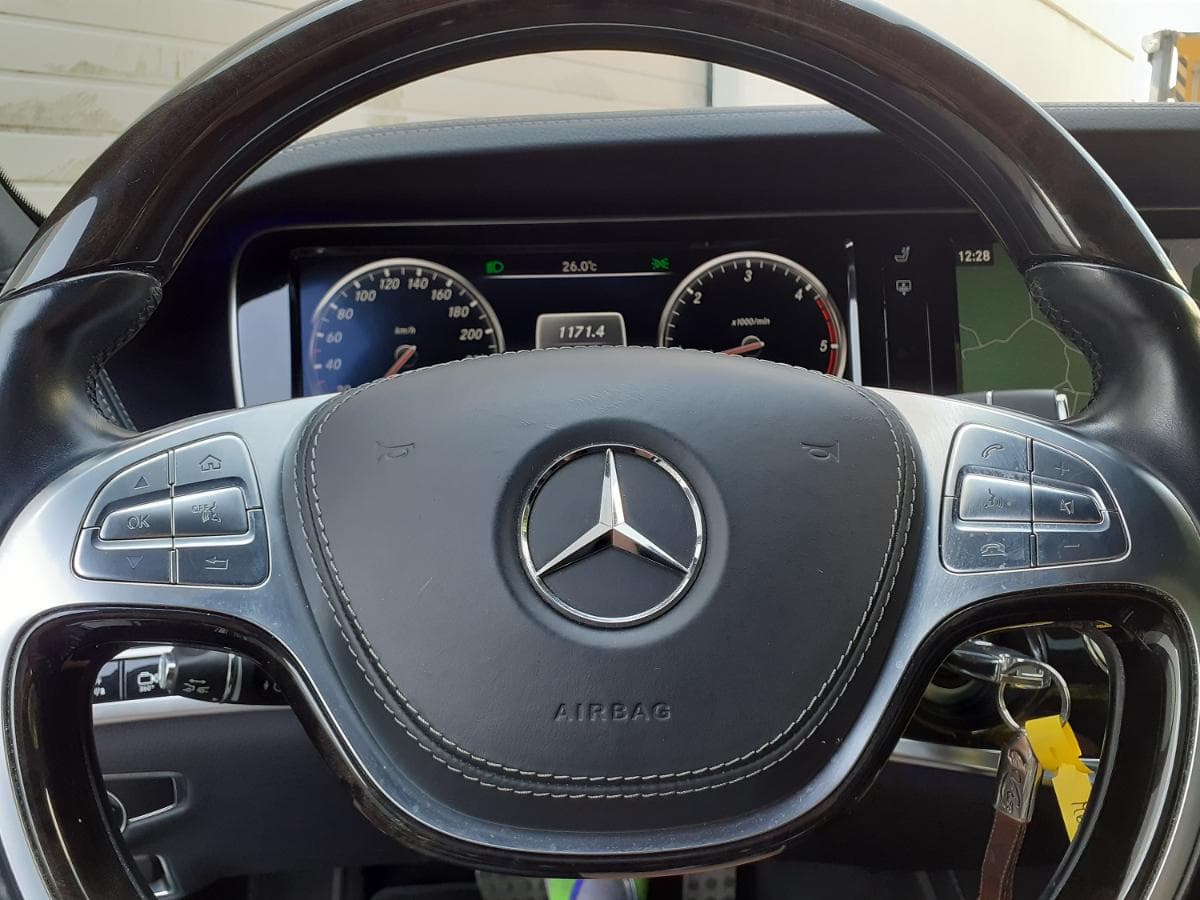 Mercedes-Benz S350 Bluetec KIT AMG · Ano 2014 — imagem 29