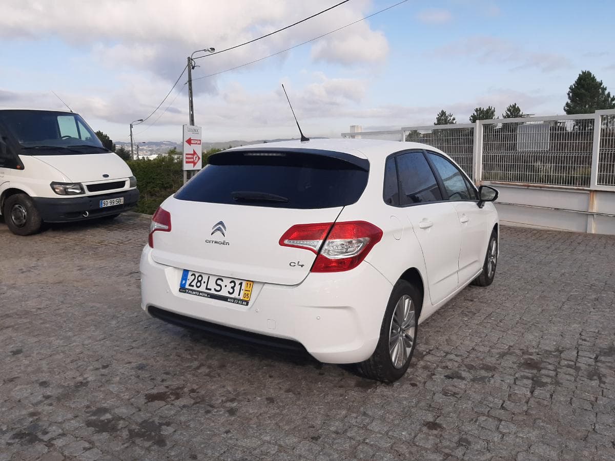 Citroën C4 1.6 HDI · Ano 2011 — imagem 4
