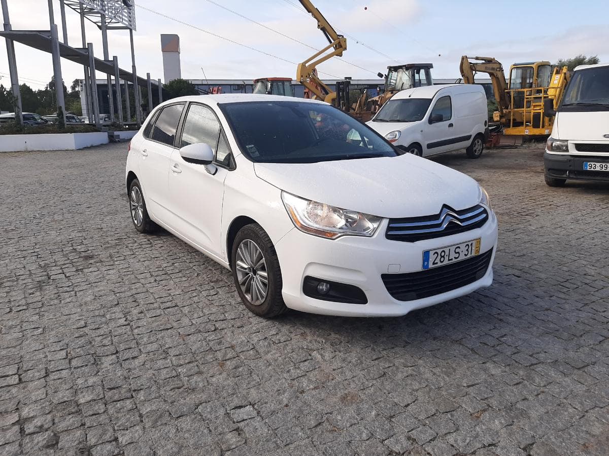 Citroën C4 1.6 HDI · Ano 2011 — imagem 1