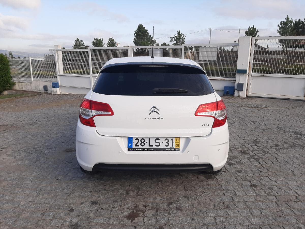 Citroën C4 1.6 HDI · Ano 2011 — imagem 5