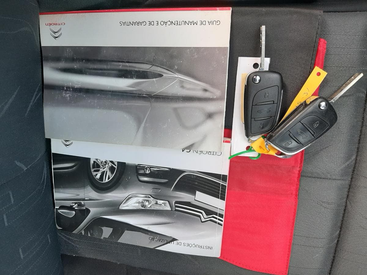 Citroën C4 1.6 HDI · Ano 2011 — imagem 26