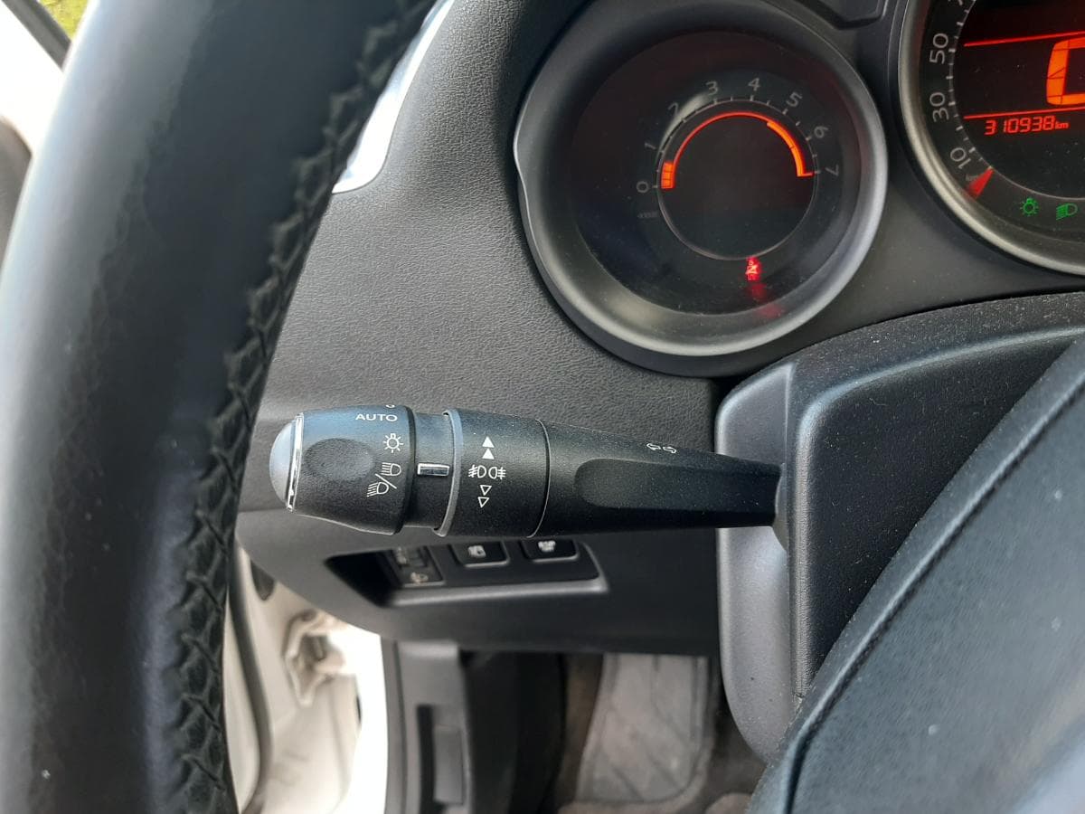 Citroën C4 1.6 HDI · Ano 2011 — imagem 22