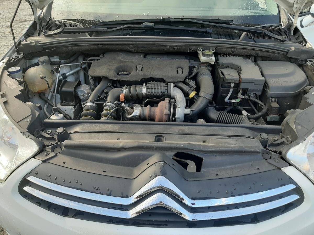 Citroën C4 1.6 HDI · Ano 2011 — imagem 23