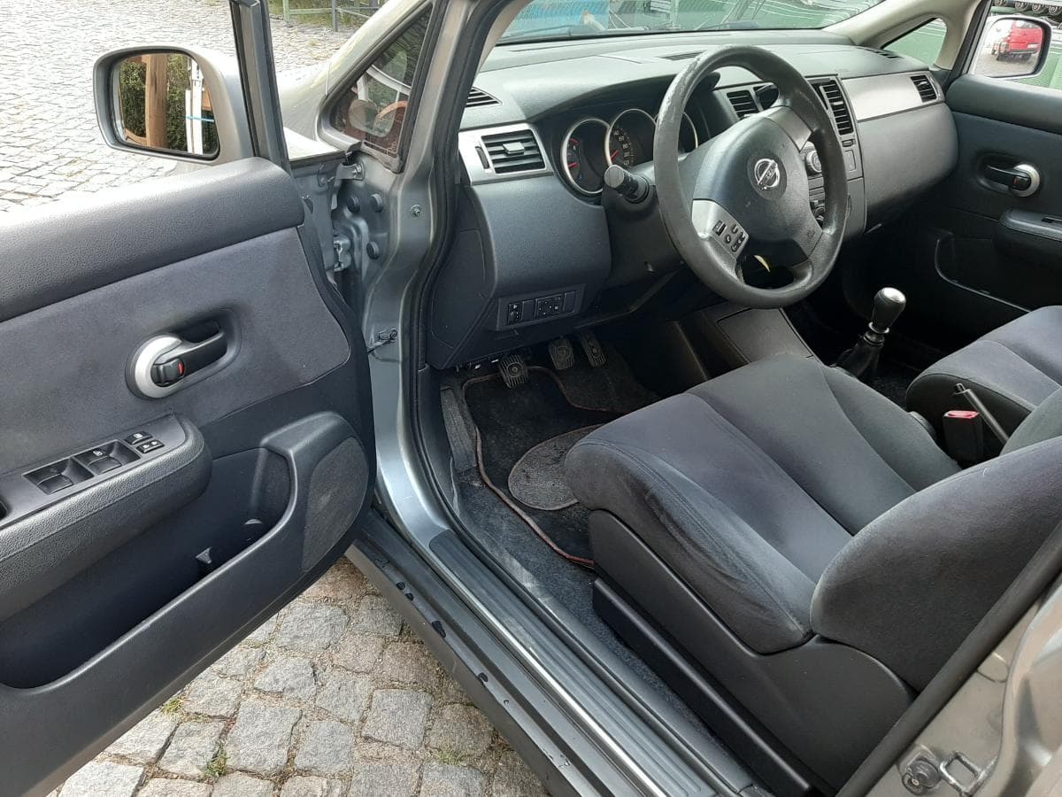 Nissan Tiida 1.5 DCI · Ano 2007 — imagem 9