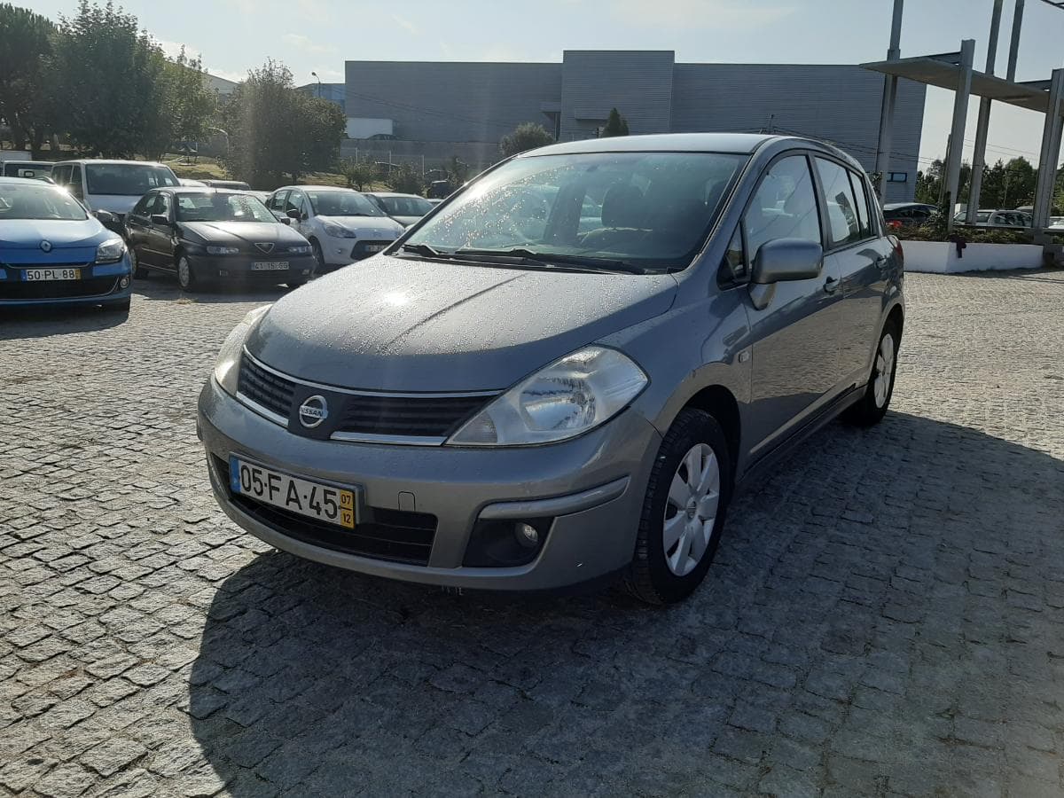 Nissan Tiida 1.5 DCI · Ano 2007 — imagem 3