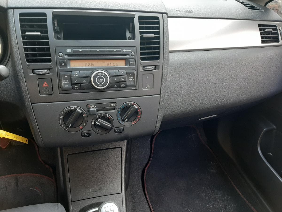 Nissan Tiida 1.5 DCI · Ano 2007 — imagem 12