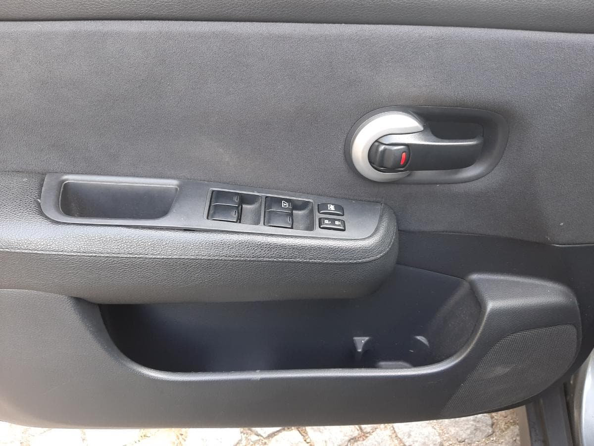 Nissan Tiida 1.5 DCI · Ano 2007 — imagem 13