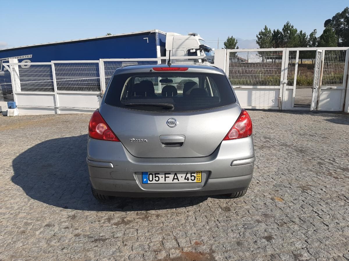 Nissan Tiida 1.5 DCI · Ano 2007 — imagem 5
