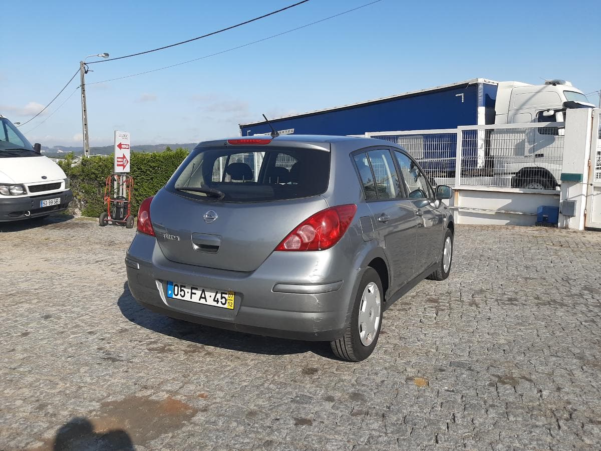 Nissan Tiida 1.5 DCI · Ano 2007 — imagem 6