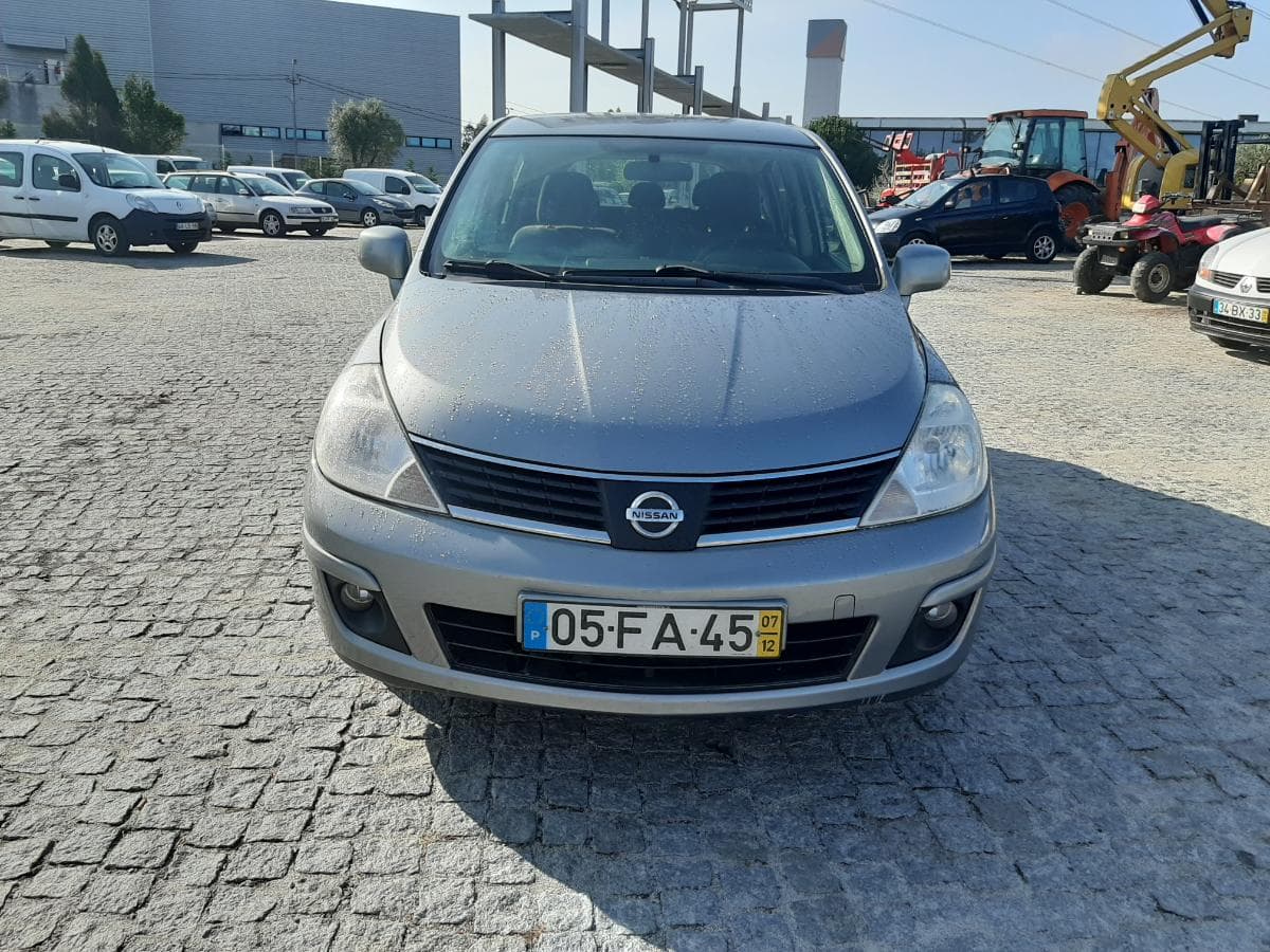 Nissan Tiida 1.5 DCI · Ano 2007 — imagem 2
