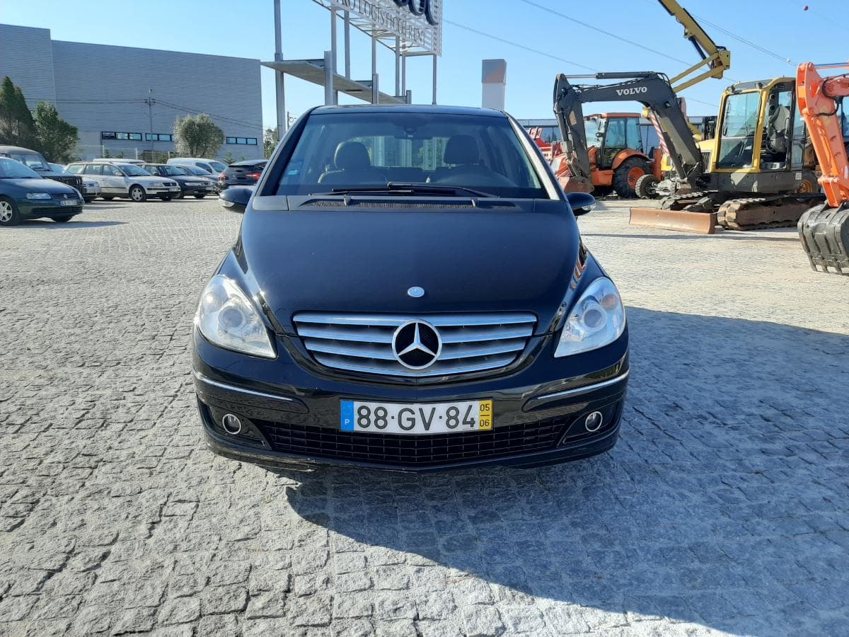 Mercedes-Benz B200 CDI · Ano 2005 — imagem 2