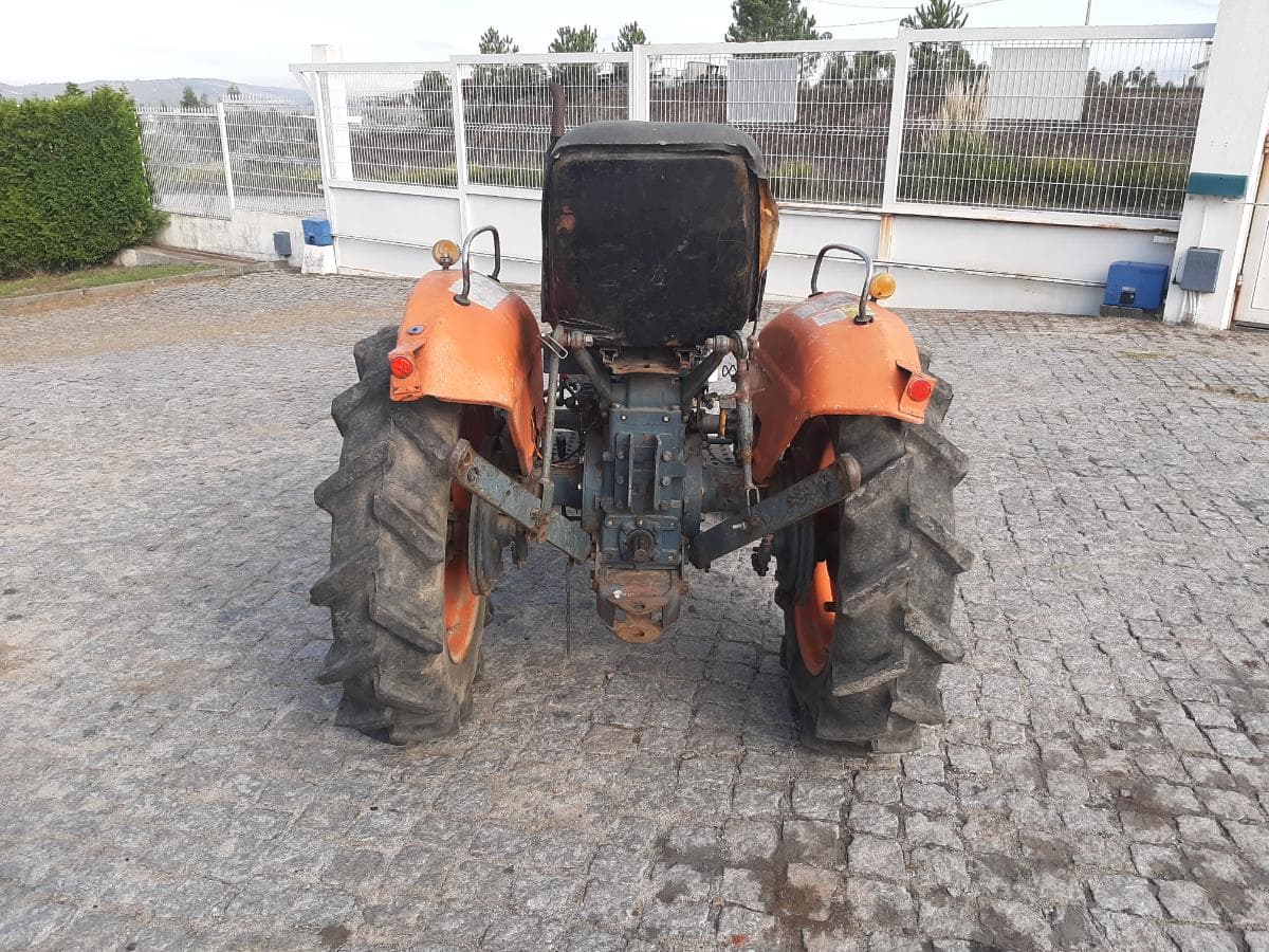 Trator Agrícola Kubota — image 5