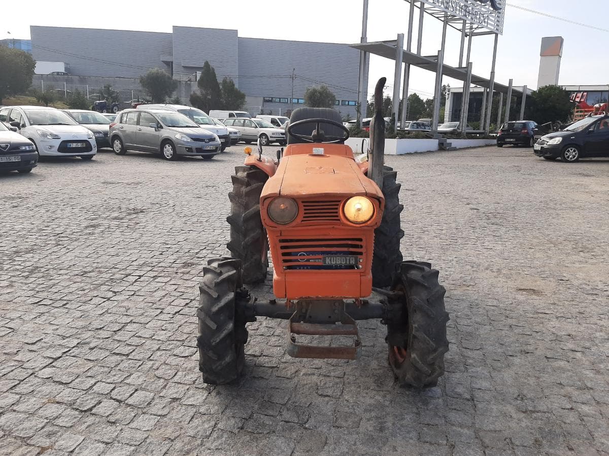 Trator Agrícola Kubota — image 2
