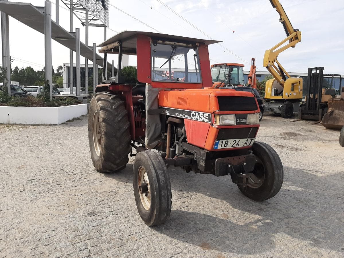 Trator agrícola Case 485 · Ano 1992 — imagem 1