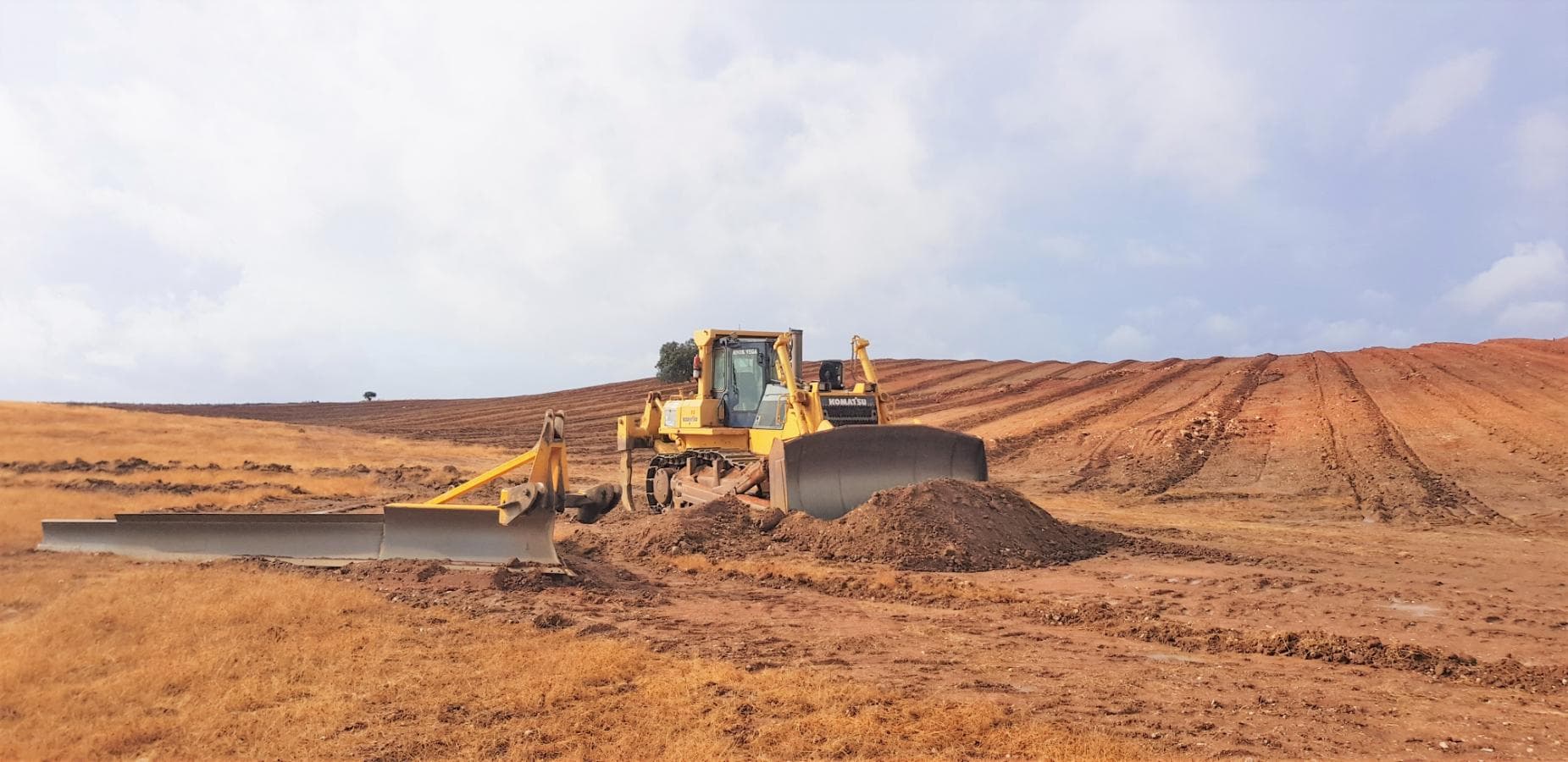 Komatsu D155 AX - 5 — imagem 1