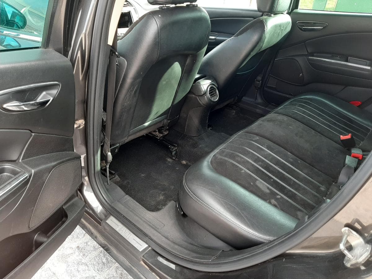 Redução Valor · Lancia Delta III 1.6D Multijet · Ano 2012 — imagem 22