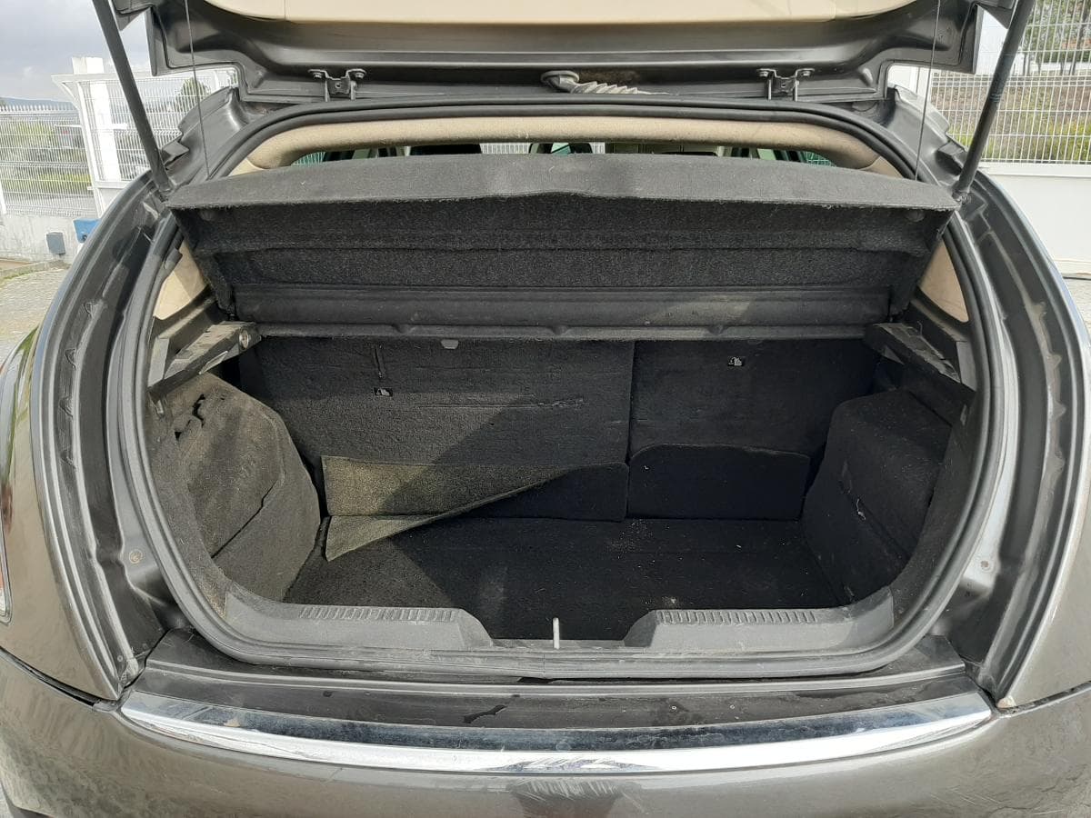 Redução Valor · Lancia Delta III 1.6D Multijet · Ano 2012 — imagem 16