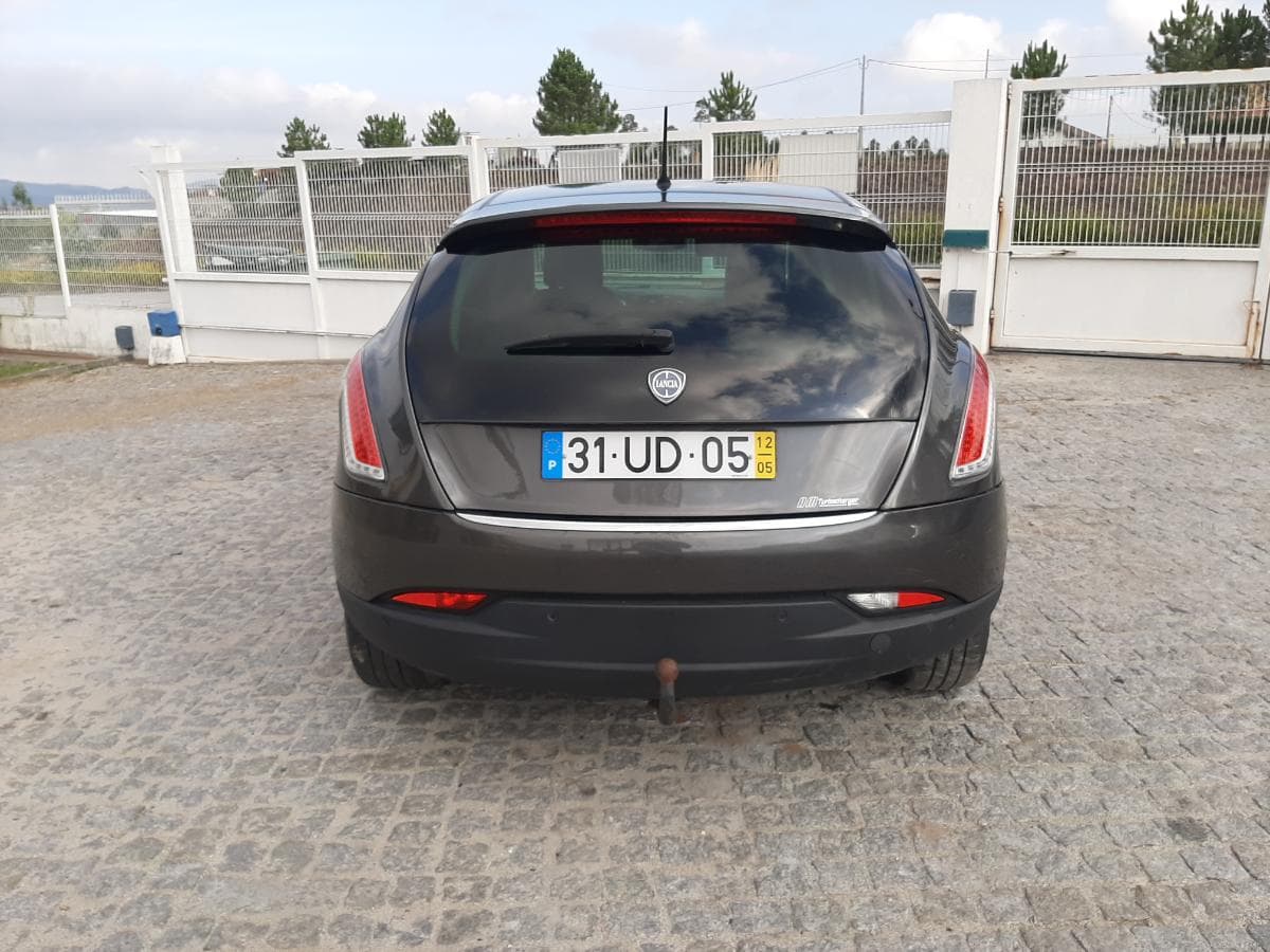Redução Valor · Lancia Delta III 1.6D Multijet · Ano 2012 — imagem 5