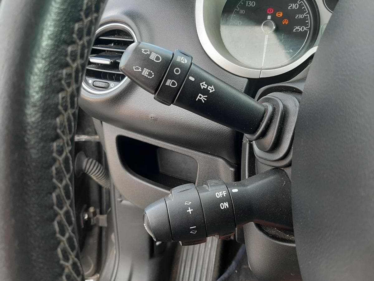 Redução Valor · Lancia Delta III 1.6D Multijet · Ano 2012 — imagem 28