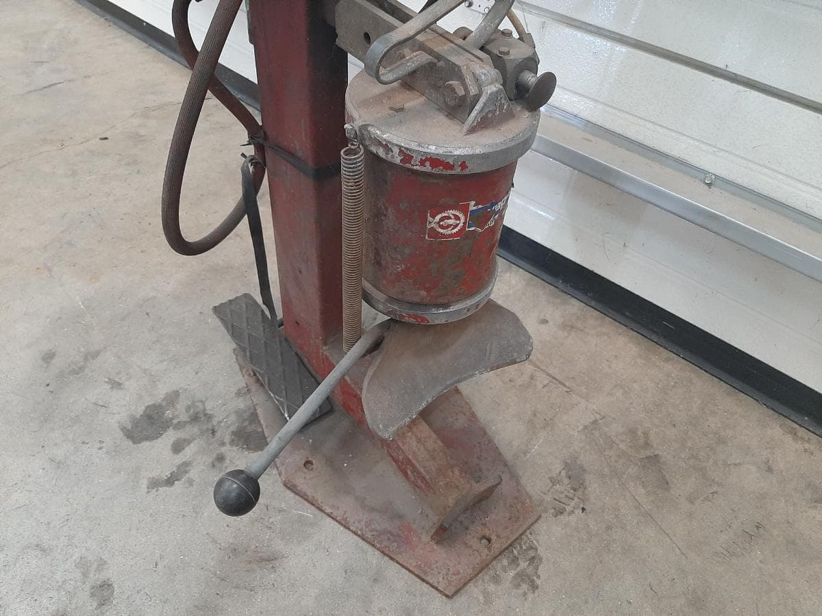 Máquina Desmontar Pneus — imagem 4