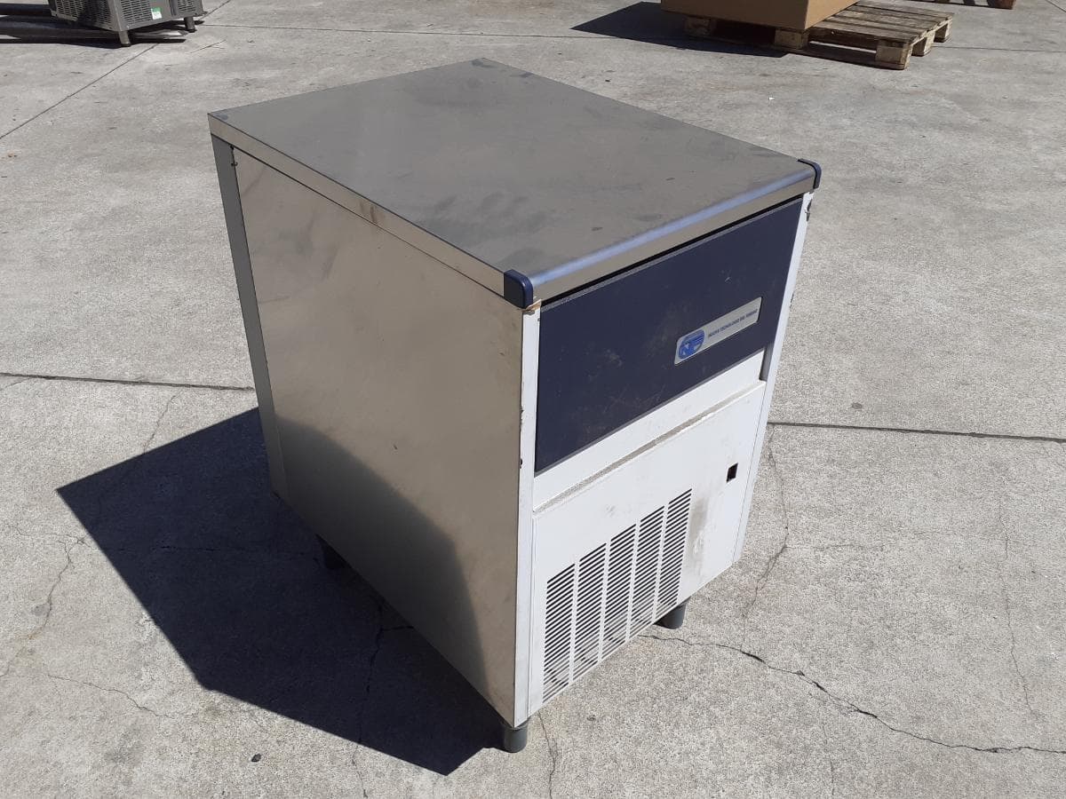 Hotel Equipment — image 1