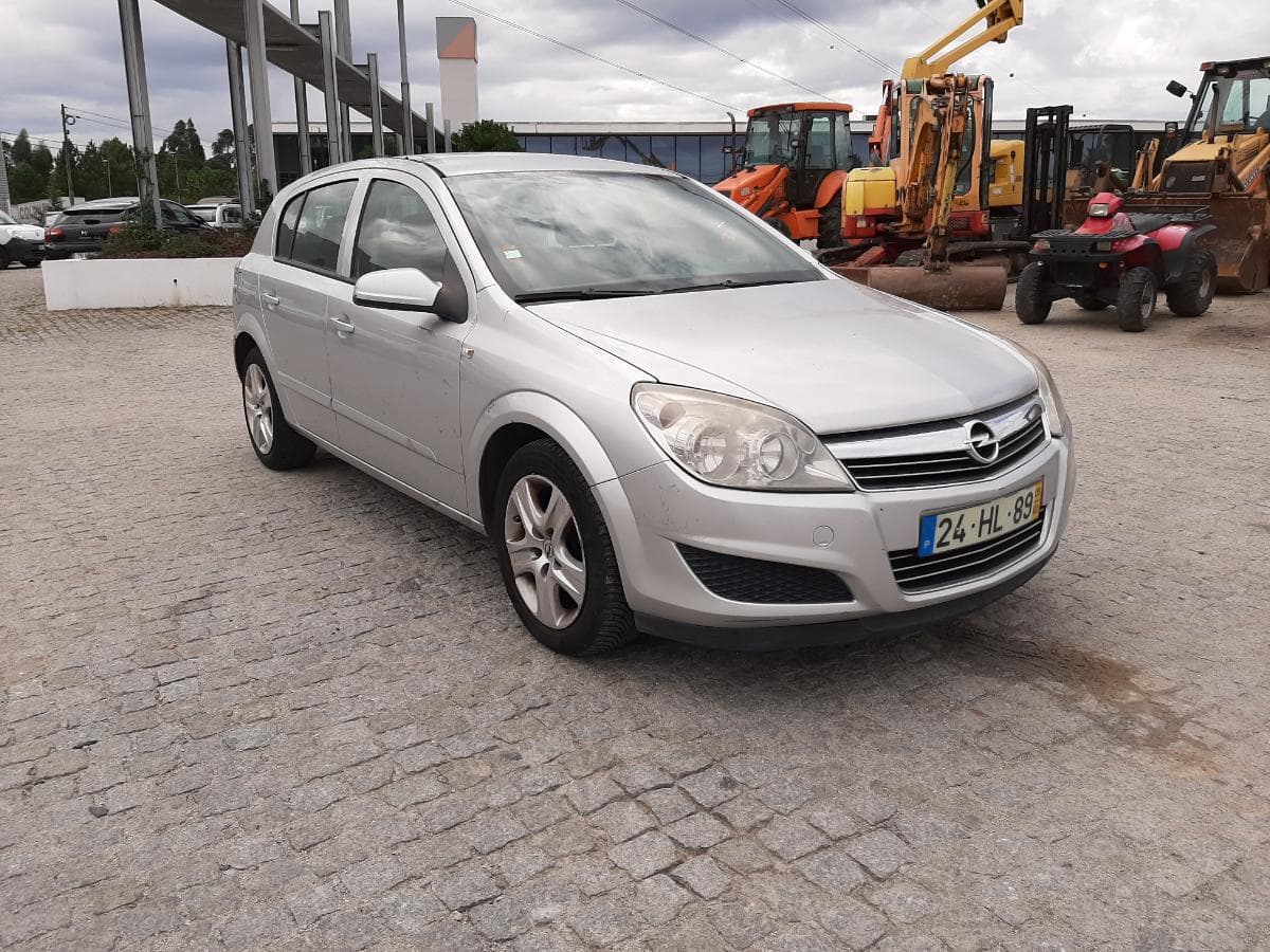 Opel Astra 1.3 CDTI · Ano 2009 — imagen 1
