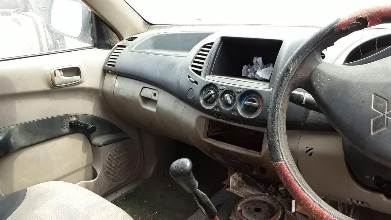 Mitsubishi L200 · — imagem 2