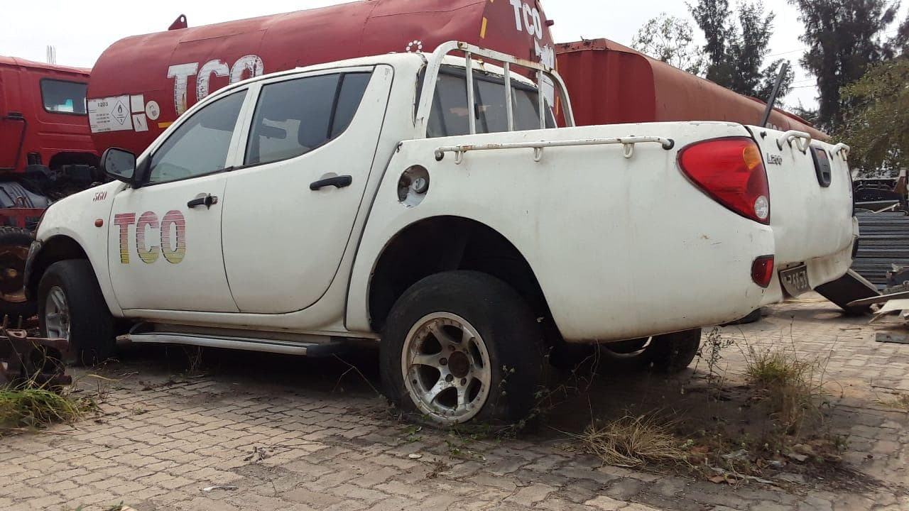 Mitsubishi L200 · — imagem 6