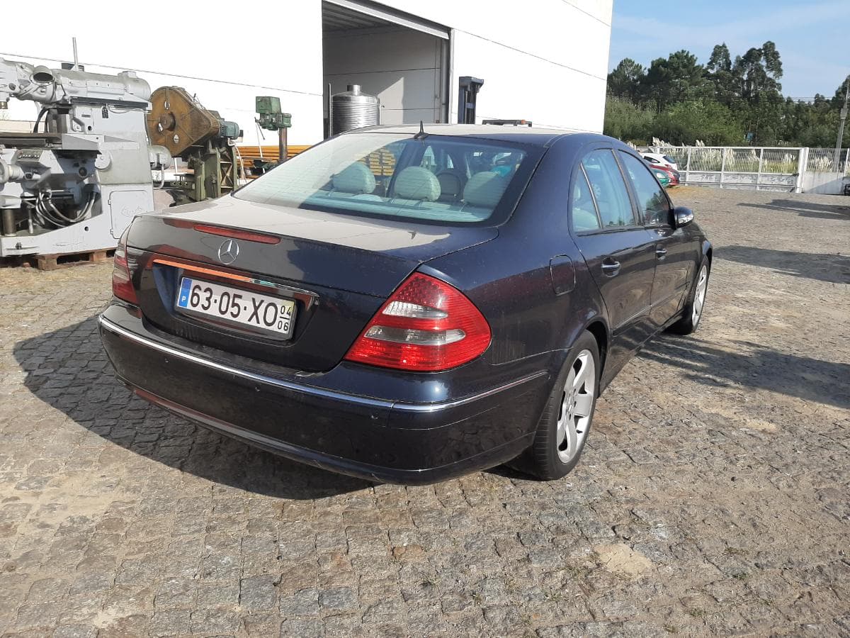 Mercedes-Benz E220 2.2 CDI · Paredes — image 6