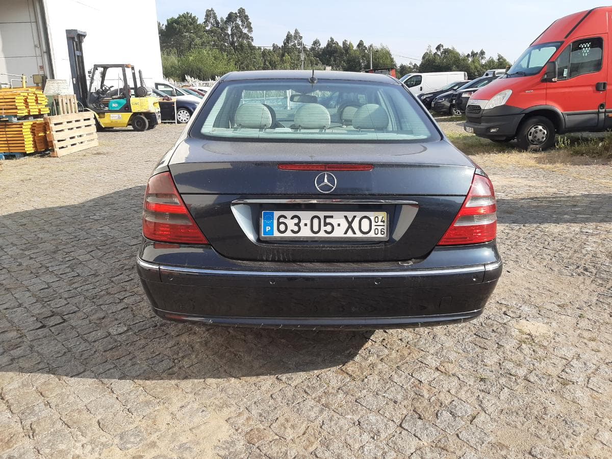 Mercedes-Benz E220 2.2 CDI · Paredes — image 5