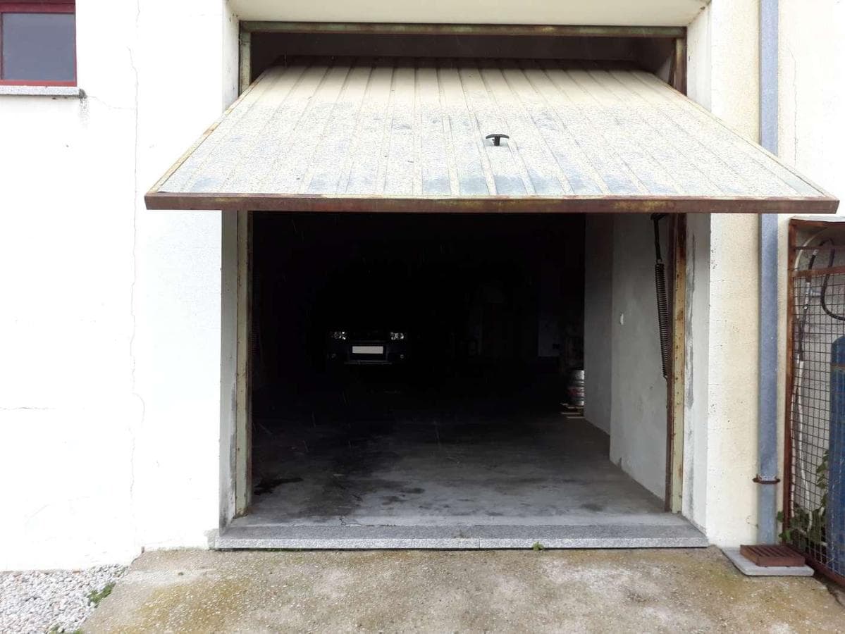 Garagem Fechada · Aguiar da Beira — imagem 1