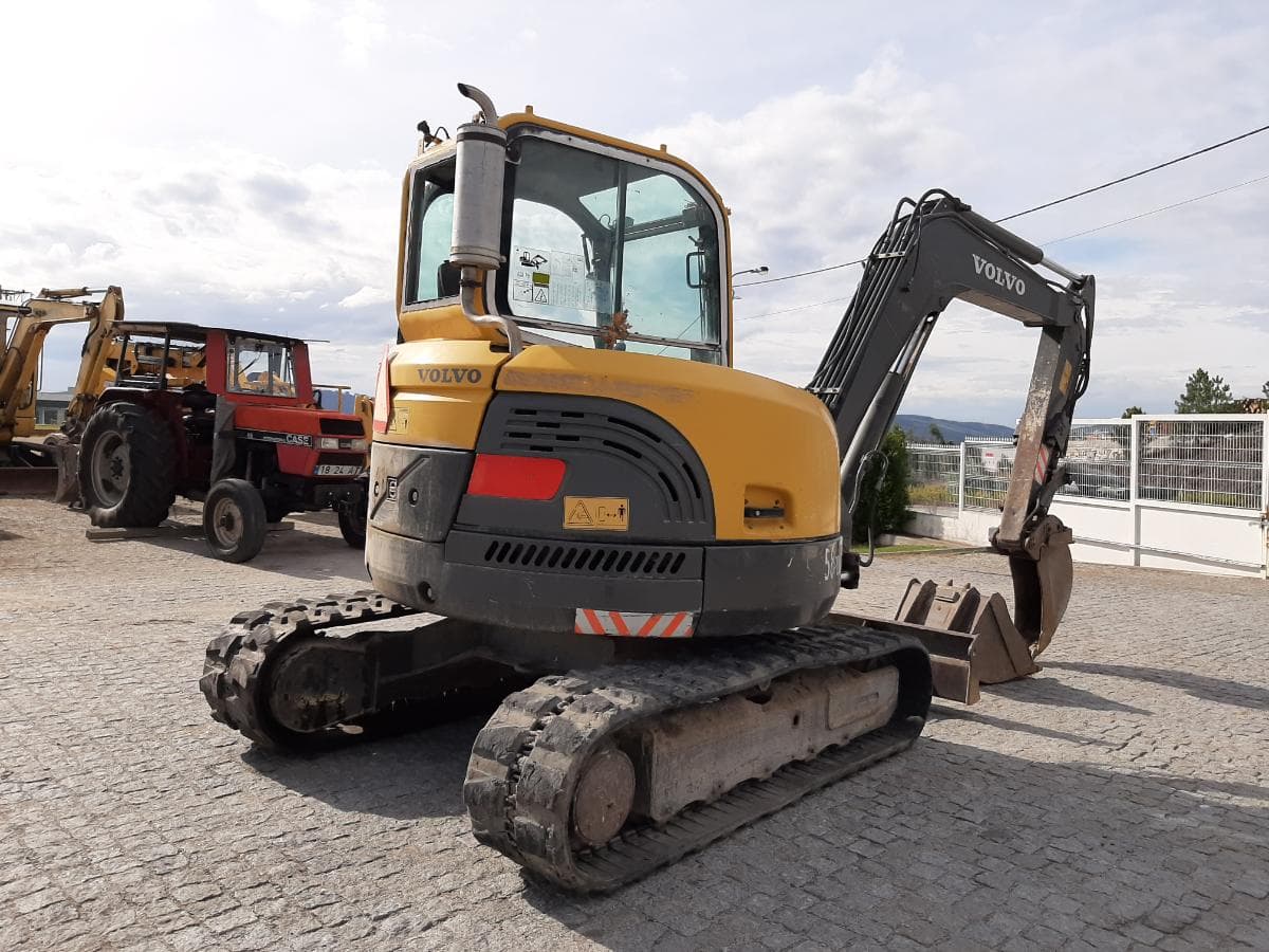 Mini Giratória Volvo ECR 58 · Ano 2007 — imagem 3