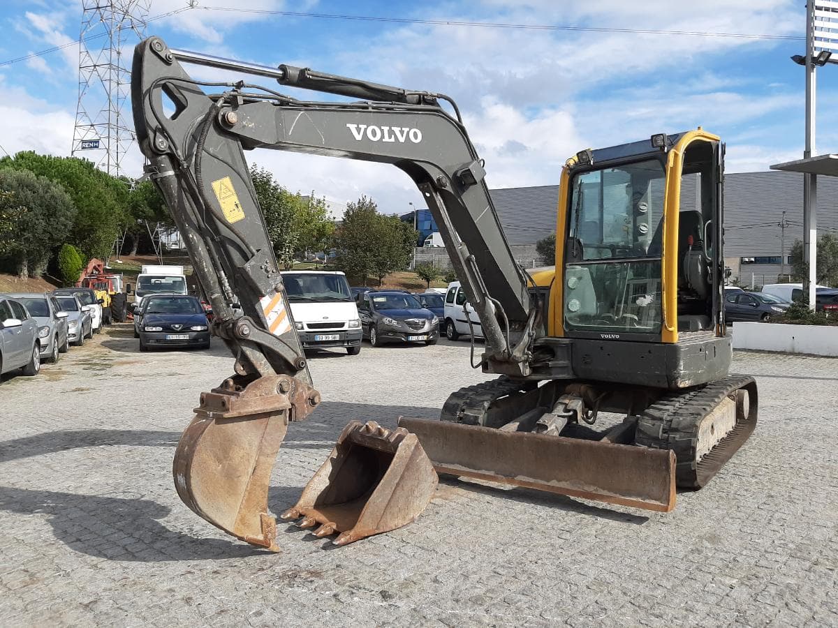 Mini Giratória Volvo ECR 58 · Ano 2007 — imagem 2