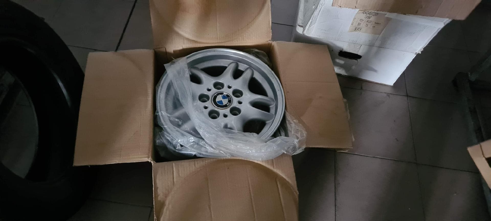Equipamento para Oficina Automóvel e Material Diverso — imagem 3