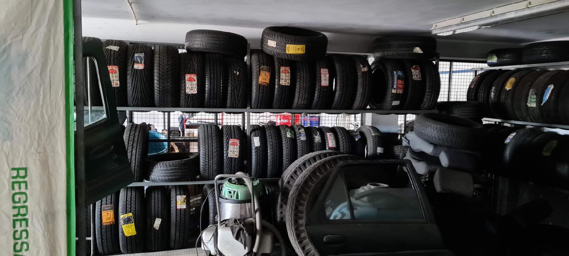 Equipamento para Oficina Automóvel e Material Diverso — imagem 1