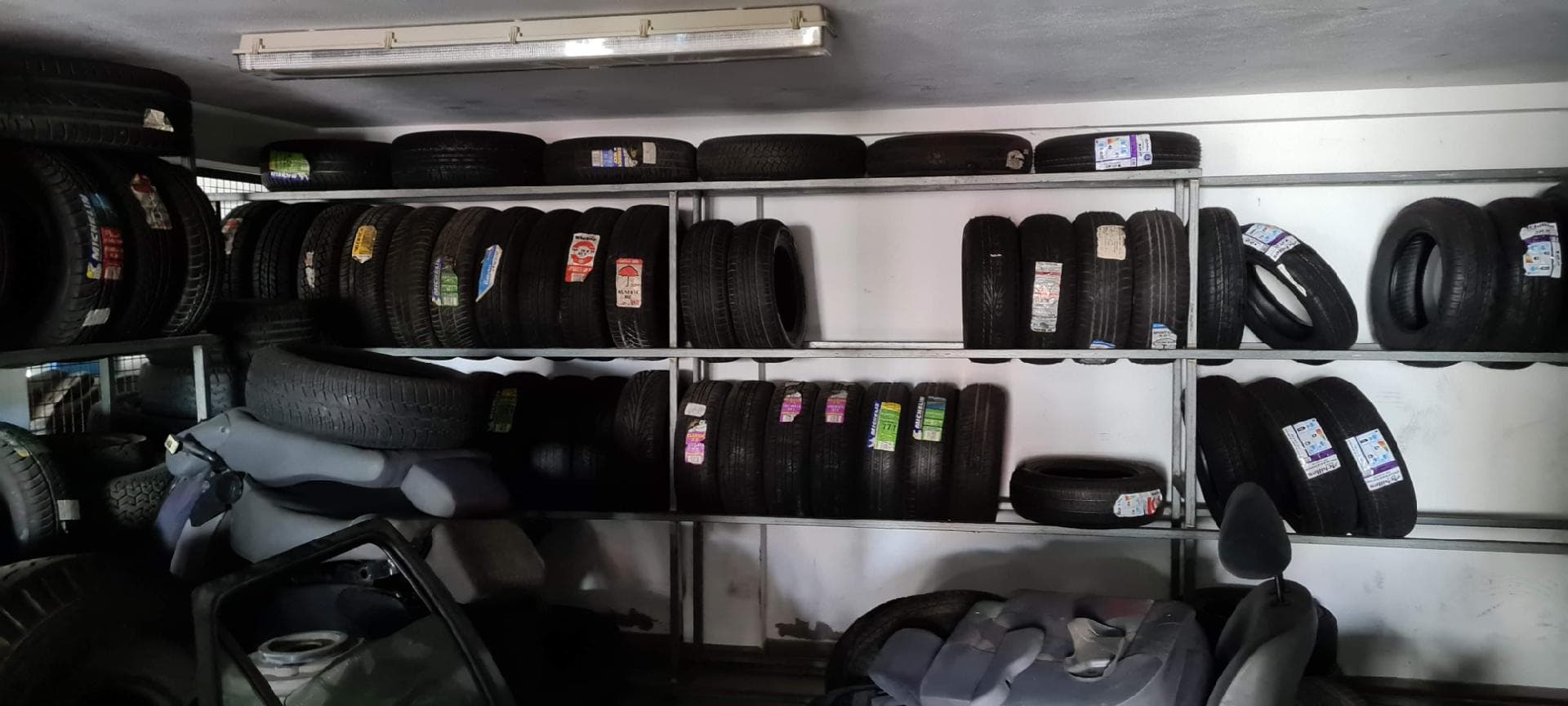 Equipamento para Oficina Automóvel e Material Diverso — imagem 2