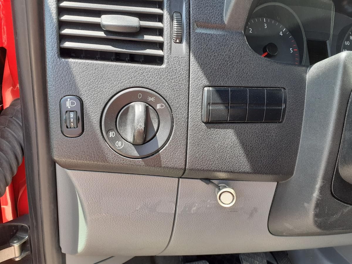 Volkswagen Crafter 2.0 TDI · Ano 2014 — image 18