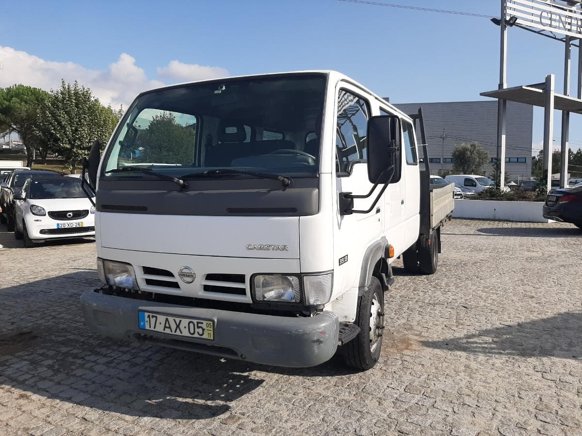 Nissan Cabstar · 9 Lugares · Ano 2005 — imagem 3