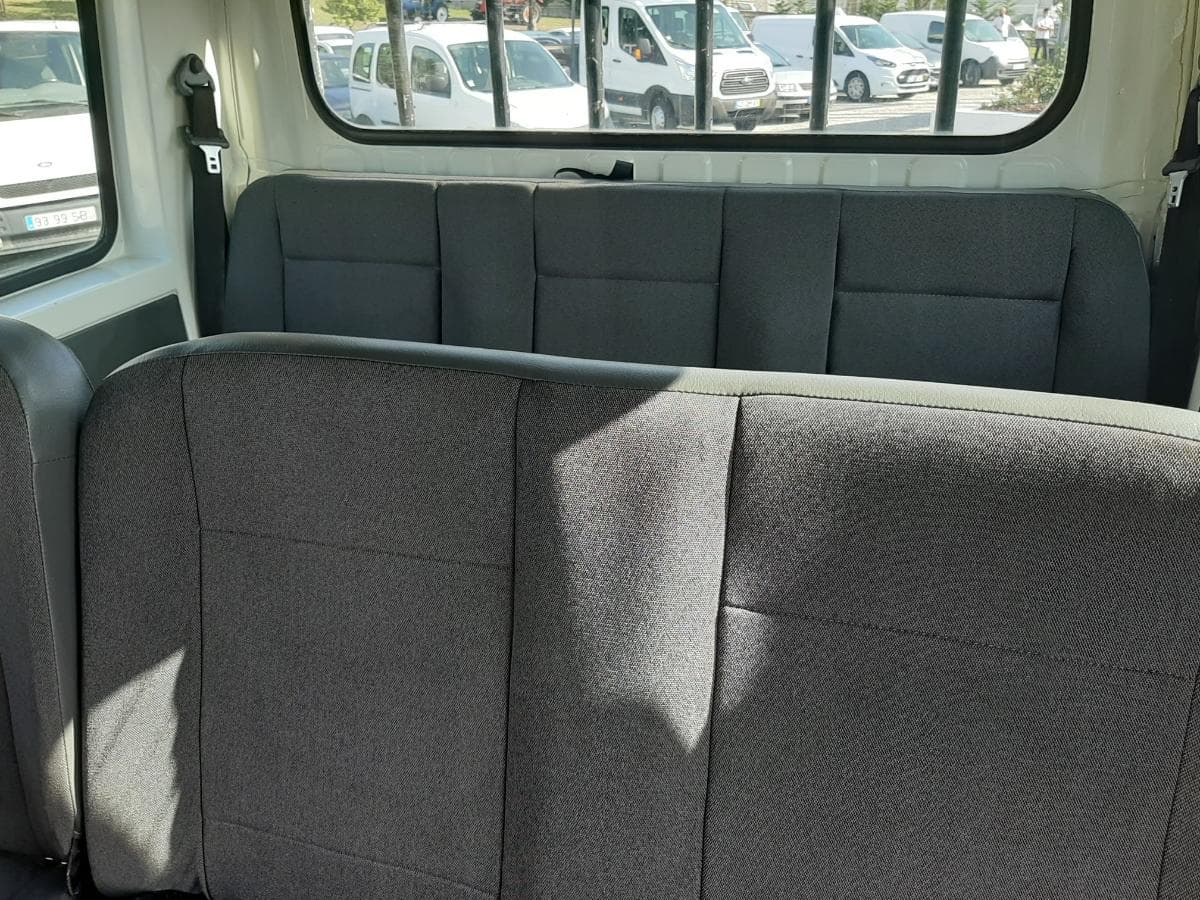 Nissan Cabstar · 9 Lugares · Ano 2005 — imagem 14