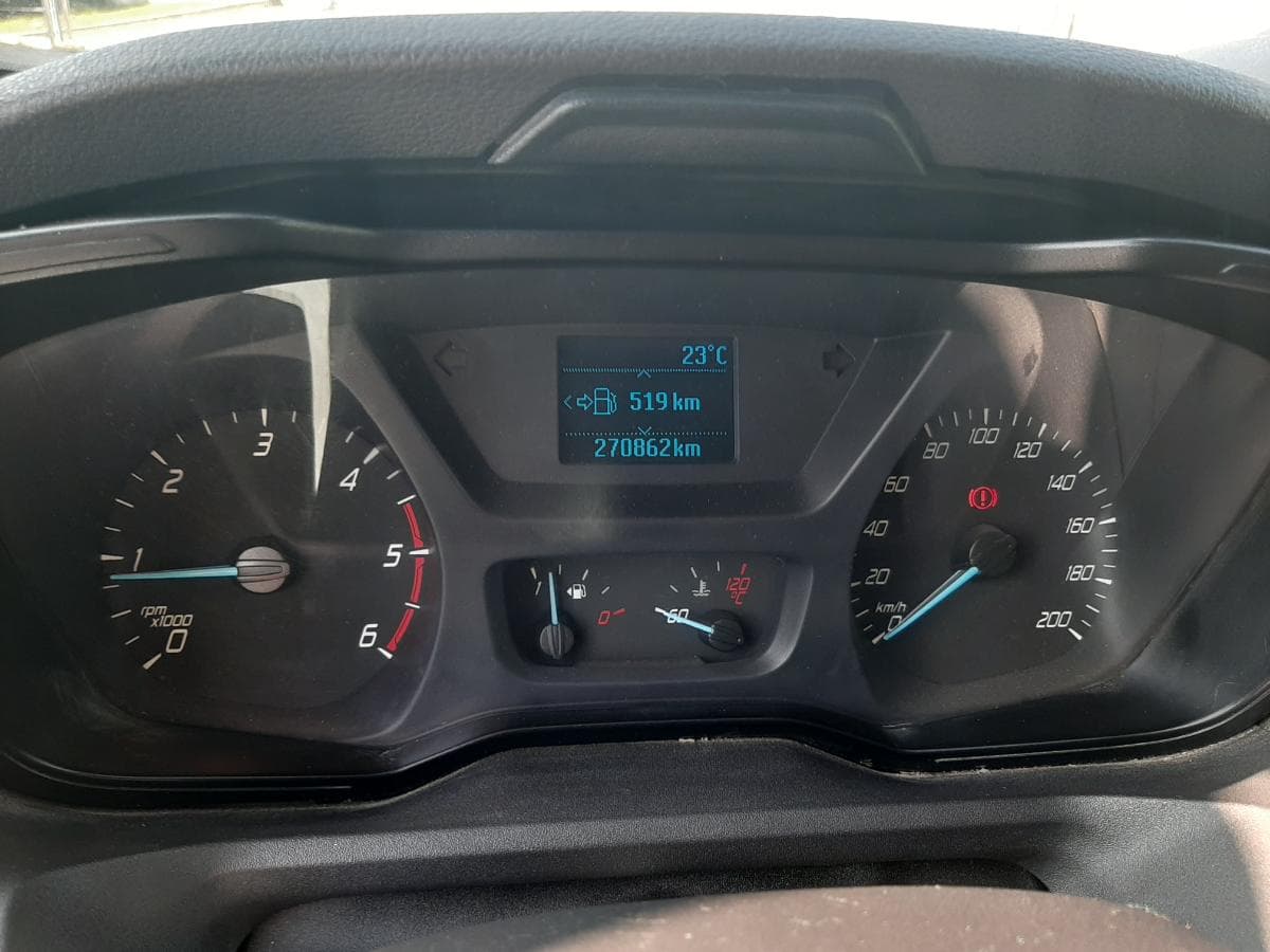 Ford Transit · 7 Lugares · Ano 2015 — imagem 10