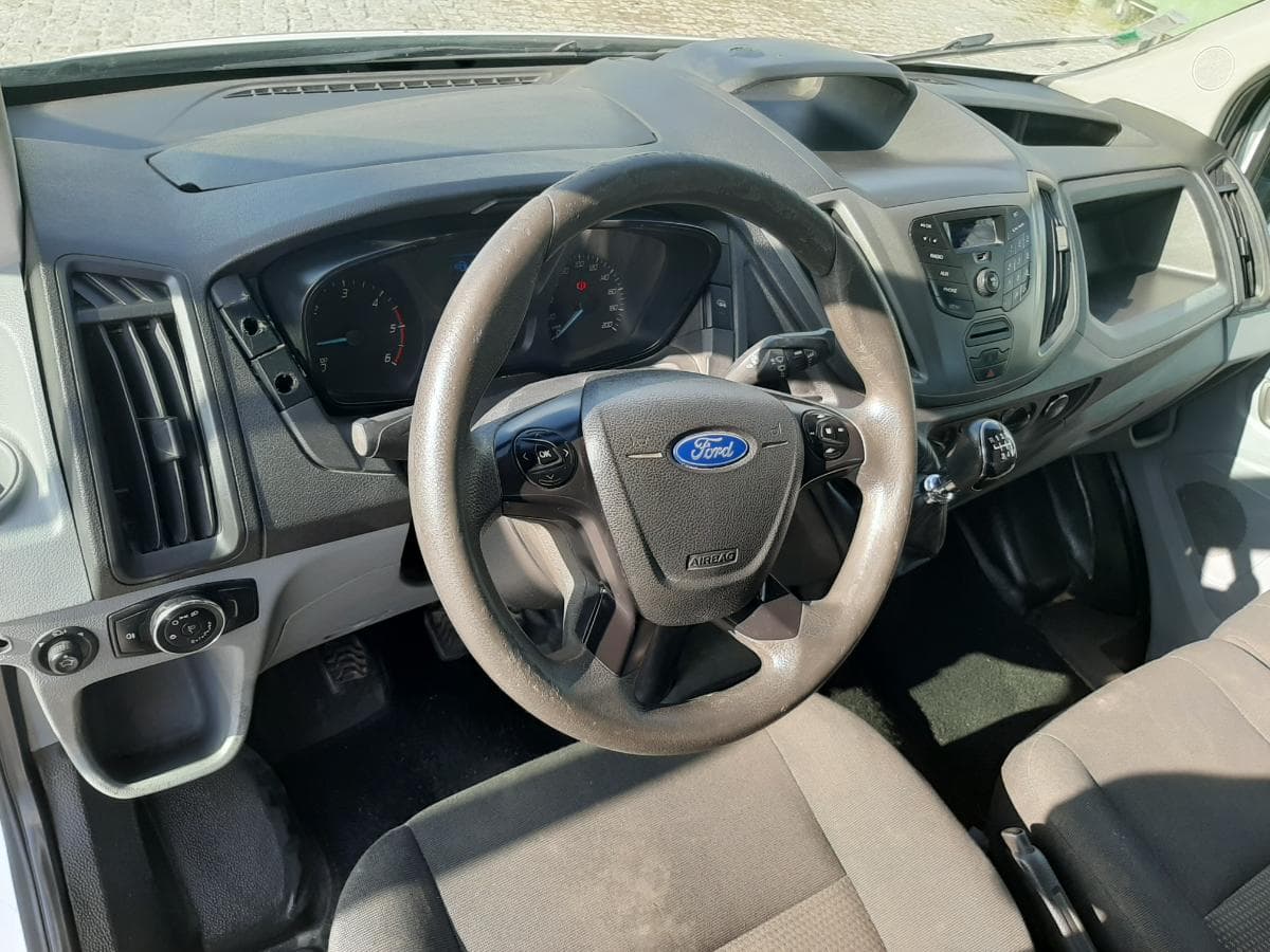 Ford Transit · 7 Lugares · Ano 2015 — imagem 11