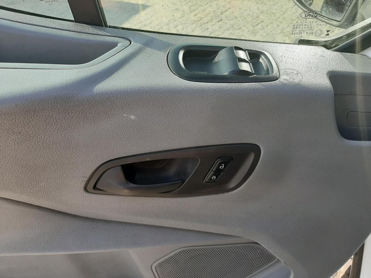 Ford Transit · 7 Lugares · Ano 2015 — imagem 16