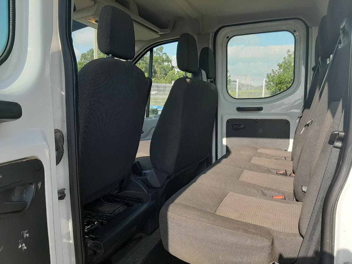 Ford Transit · 7 Lugares · Ano 2015 — imagem 18