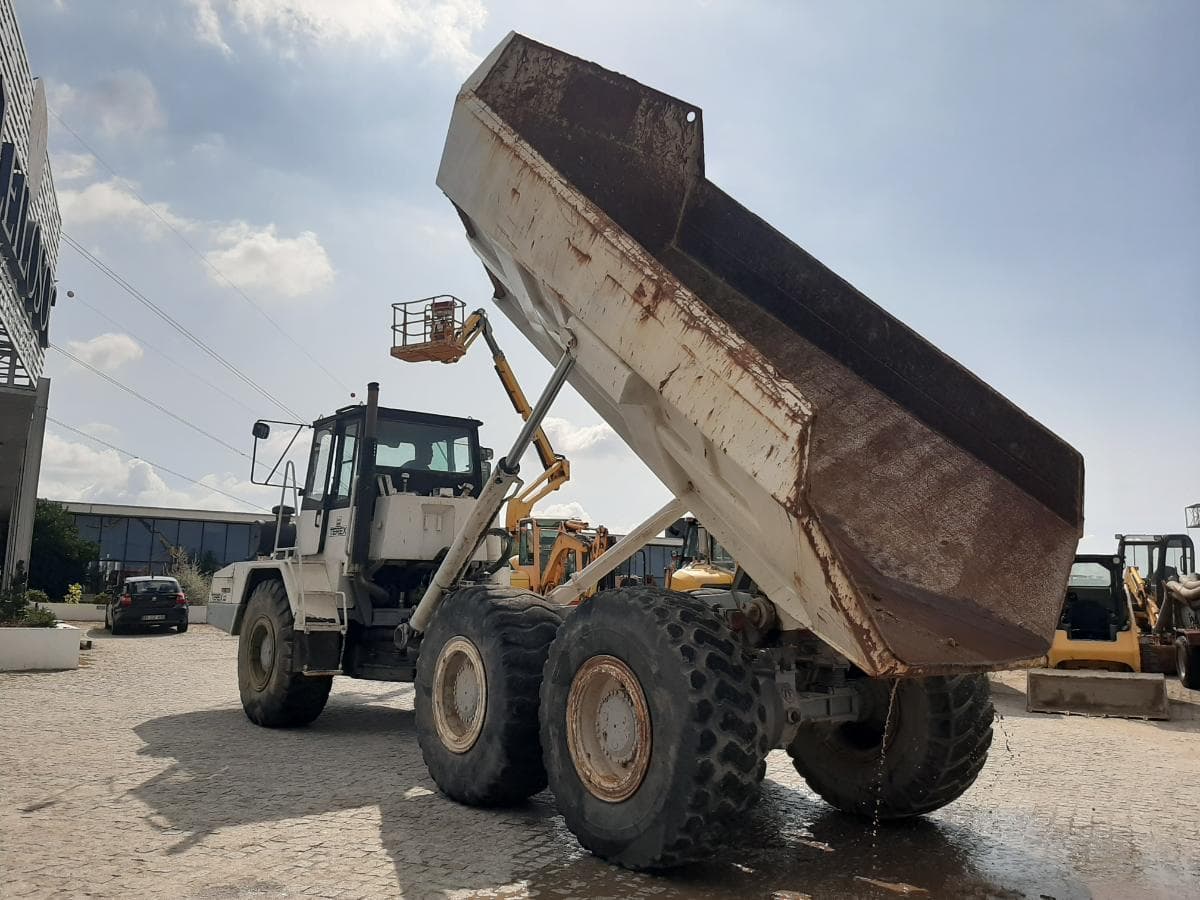 Dumper Terex TA25 — imagem 5