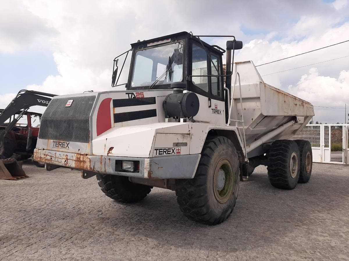 Dumper Terex TA25 — imagem 4
