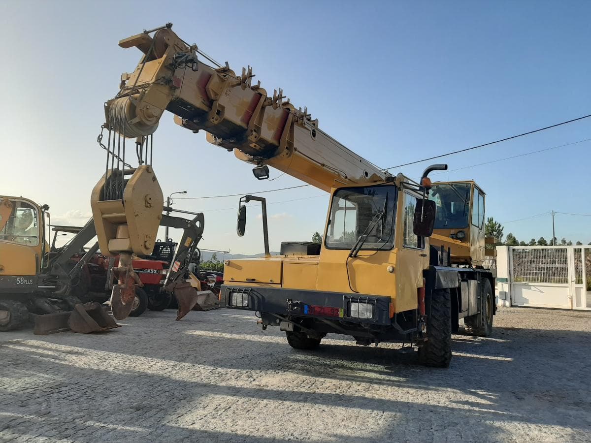 Autogrua Liebherr LTM 1025 — imagem 2
