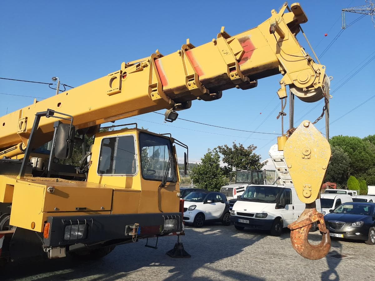 Autogrua Liebherr LTM 1025 — imagem 5