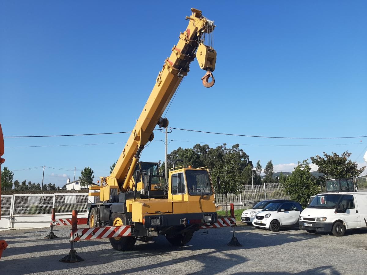 Autogrua Liebherr LTM 1025 — imagem 7